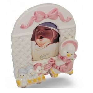 Vtg 1987 Terragrafics Ceramic 3D Baby Duck Picture Frame Cara Marks Pink White
